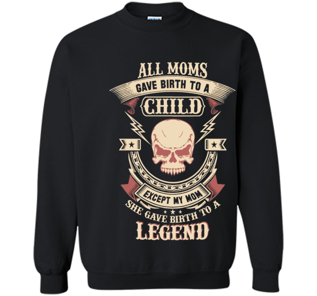 She Gave Birth To A Lineman Legend T-Shirt