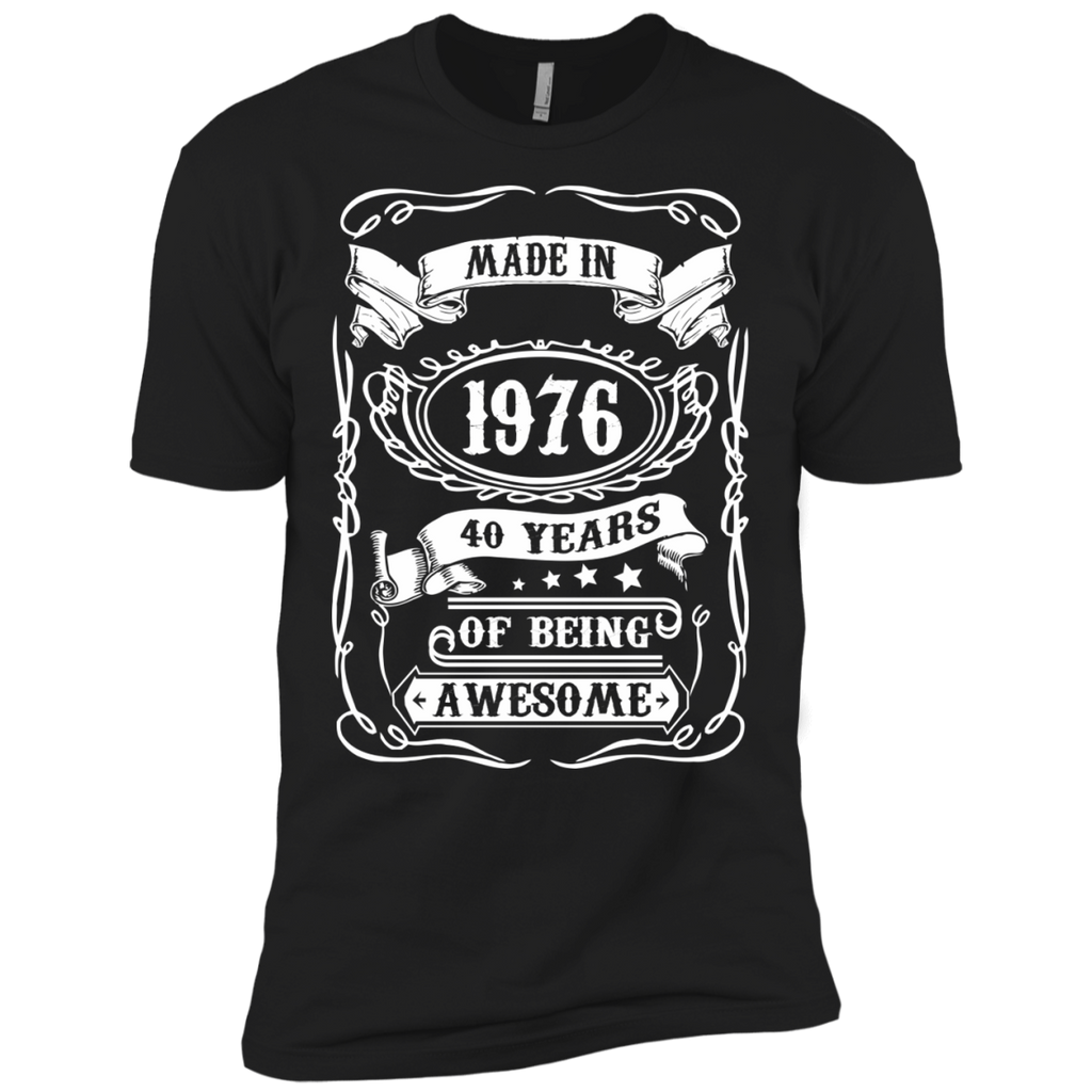 made in 1976 40 years of being awesome birthday T-Shirt