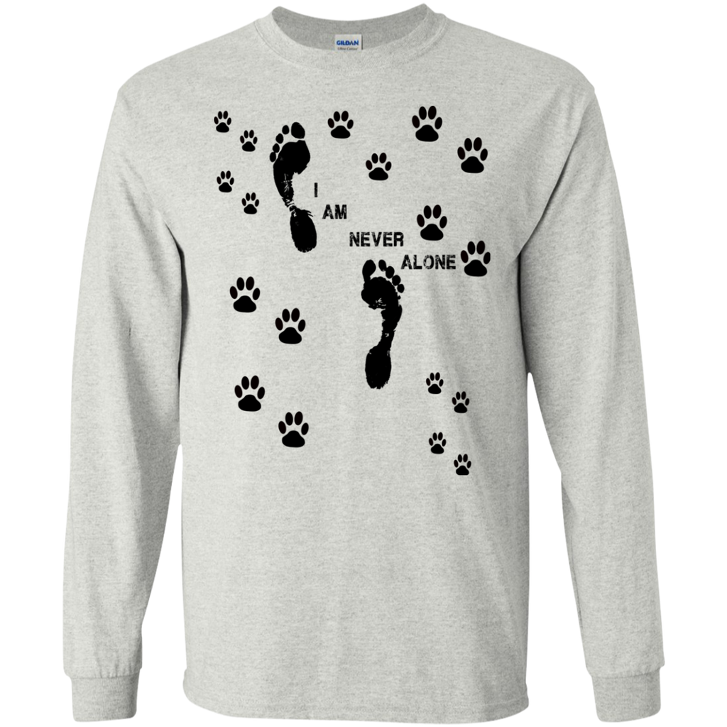 footprints i am never alone T-Shirt