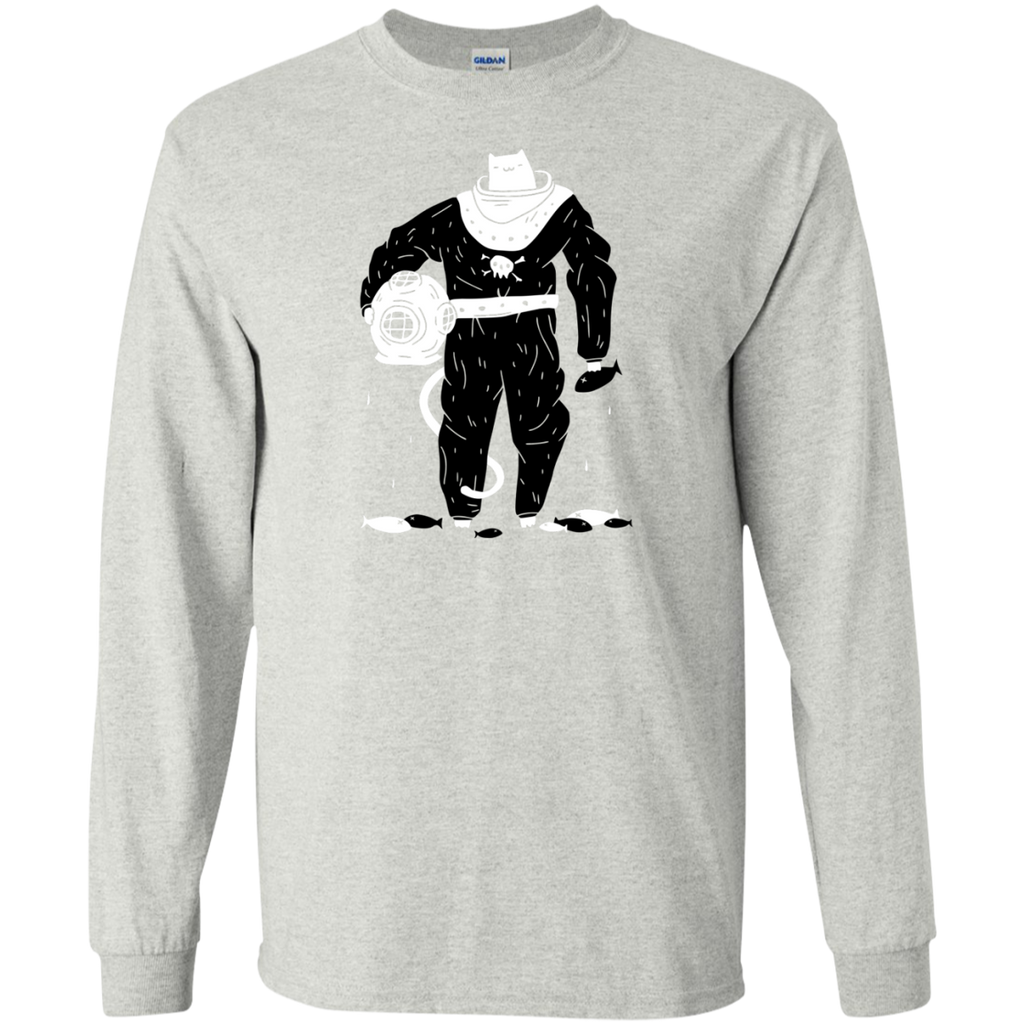 deep sea diver cat (black suit) t- T-Shirt