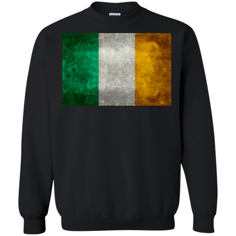 flag of ireland in vintage retro style T-Shirt