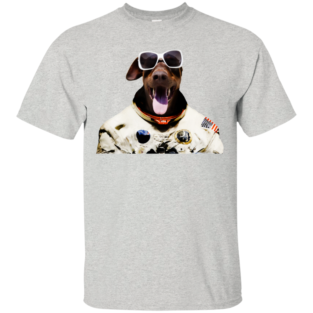 doberfrau goes universe... T-Shirt